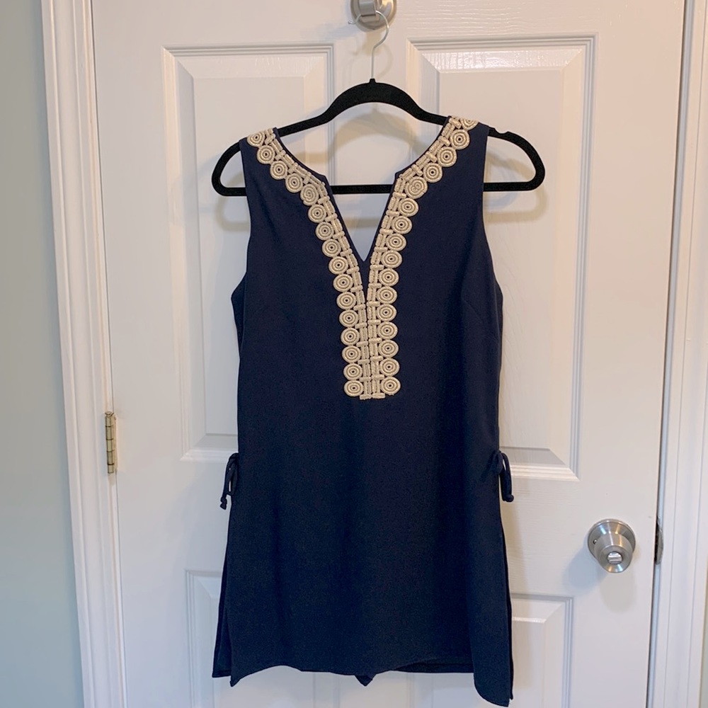 Gorgeous navy and gold Lilly Pulitzer romper! Excellent condition! Size 4
